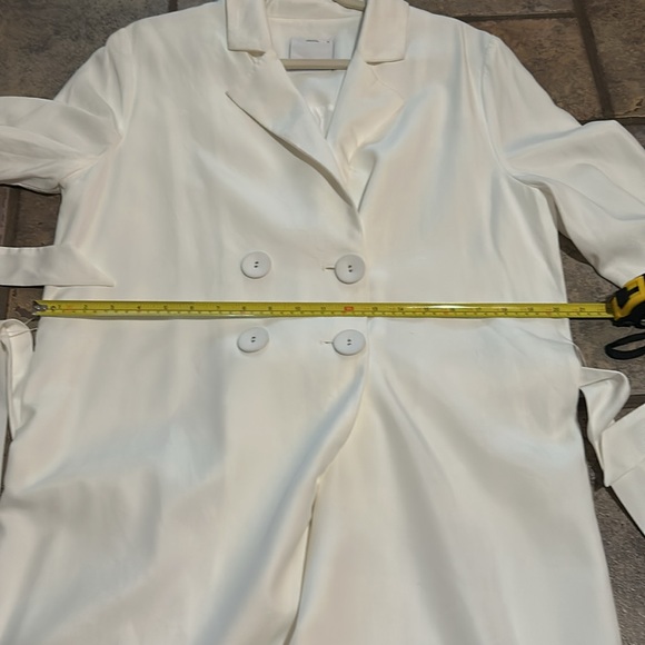 NWT C/MEO Collective Ivory Trench Coat - Picture 16 of 16